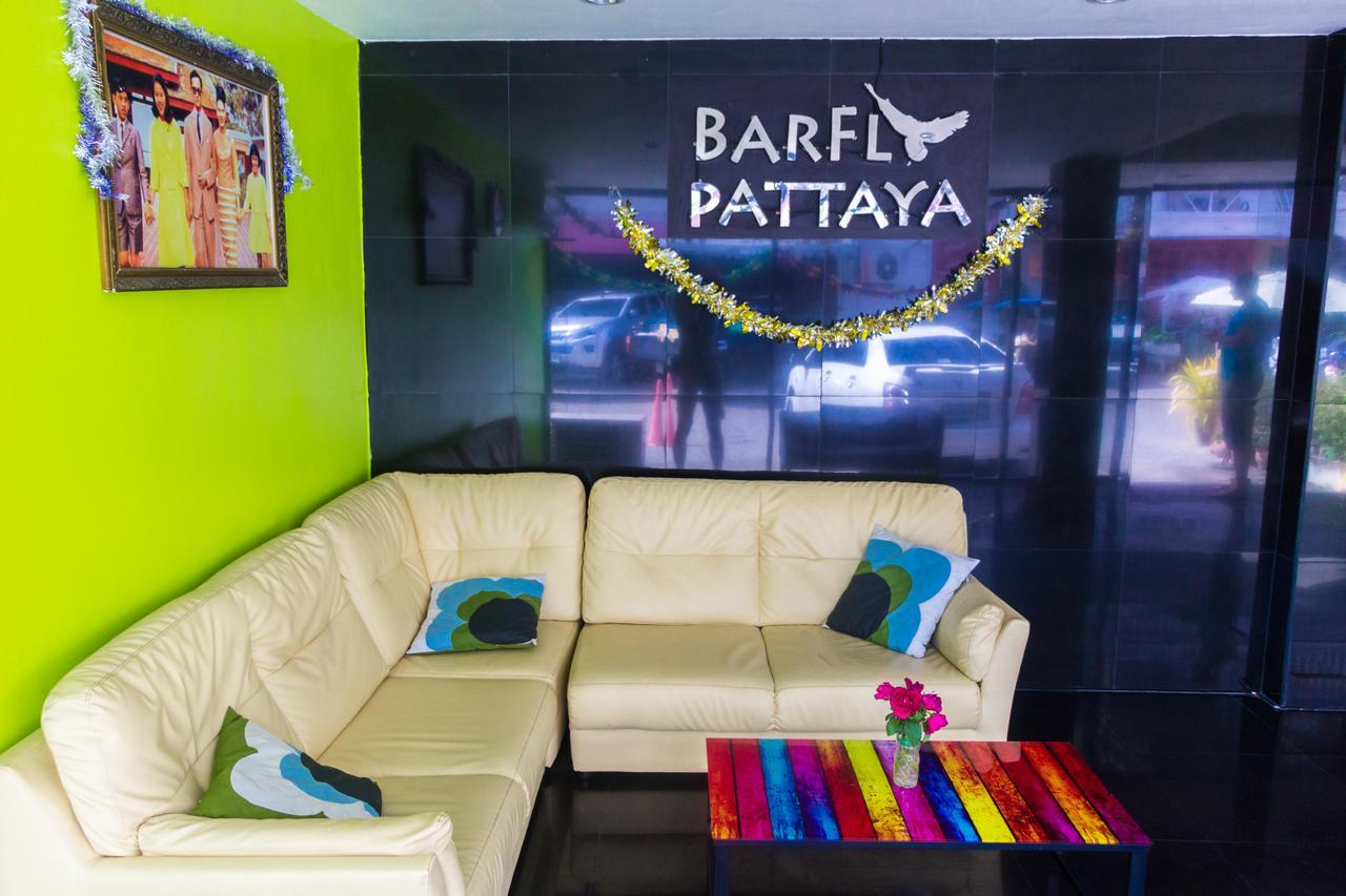 Barfly Pattaya Hotel Jomtien Beach Exterior foto